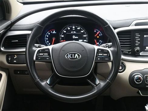 Used 2020 Kia Sorento EX image 24