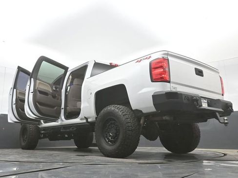 Used 2018 Chevrolet Silverado 1500 LT w/ All Star Edition AWD/4WD image 52