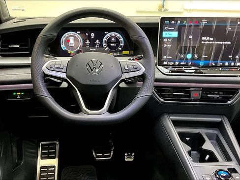 New 2026 Volkswagen Tiguan SE R-Line image 15