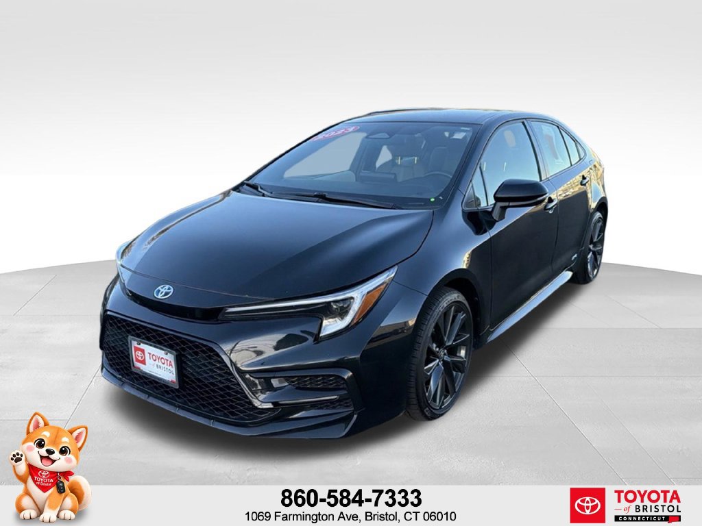 Used 2023 Toyota Corolla SE AWD/4WD image 3