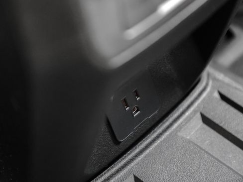 New 2026 GMC Canyon Elevation w/ Convenience Package image 18