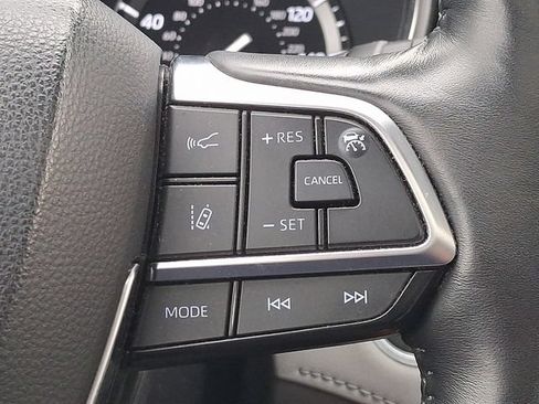 Used 2020 Toyota Highlander Limited AWD/4WD image 18
