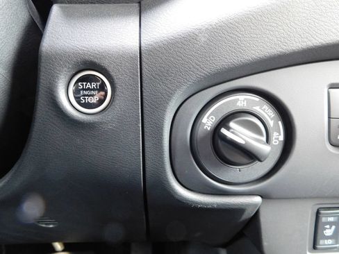 Used 2024 Nissan Frontier SV w/ Hardbody Edition AWD/4WD image 43