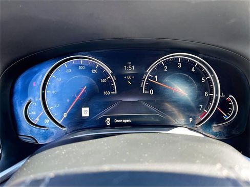 Used 2019 BMW 750i w/ Executive Package image 15