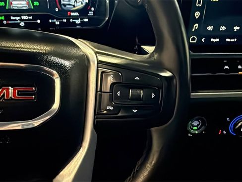 Used 2022 GMC Sierra 1500 Elevation image 30