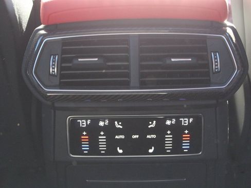 Used 2019 Lamborghini Urus image 10