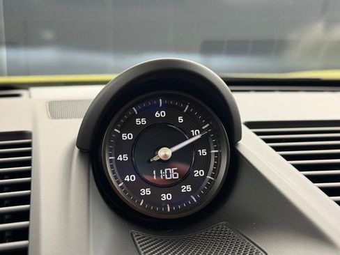 Used 2025 Porsche 911 Carrera 4 GTS image 31