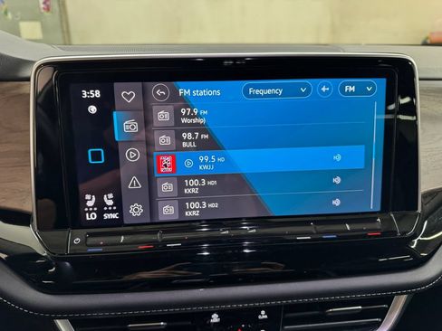 Used 2024 Volkswagen Atlas SE AWD/4WD image 20
