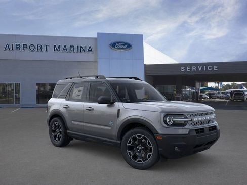 New 2025 Ford Bronco Sport Outer Banks image 8