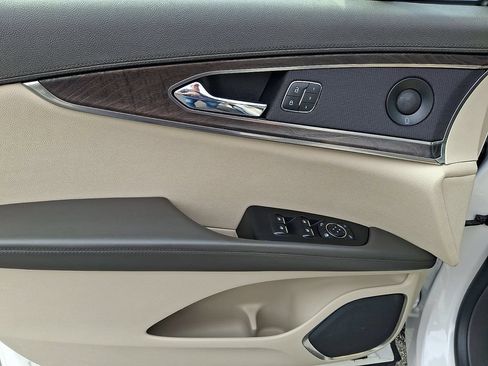 Certified 2019 Lincoln Nautilus Reserve AWD/4WD image 12