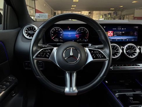 Used 2025 Mercedes-Benz GLA 250 image 37