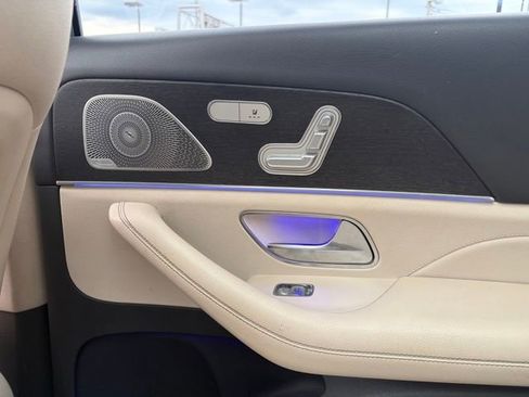 Used 2020 Mercedes-Benz GLS 450 4MATIC image 22