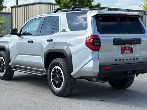 Certified 2025 Toyota 4Runner TRD Off-Road Premium w/ Tow Technology Package image 9