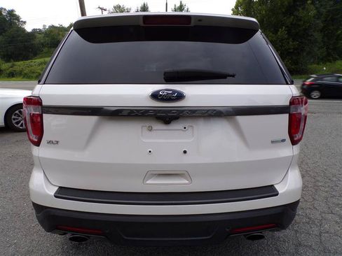 Used 2018 Ford Explorer XLT w/ Equipment Group 202A AWD/4WD image 6
