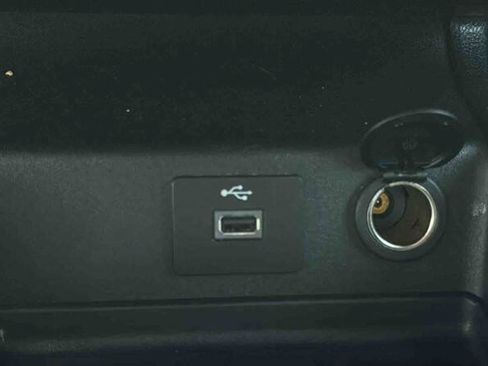 Used 2017 Ford Fusion SE FWD image 20