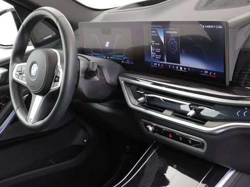 Certified 2025 BMW X5 xDrive50e w/ Executive Package image 24