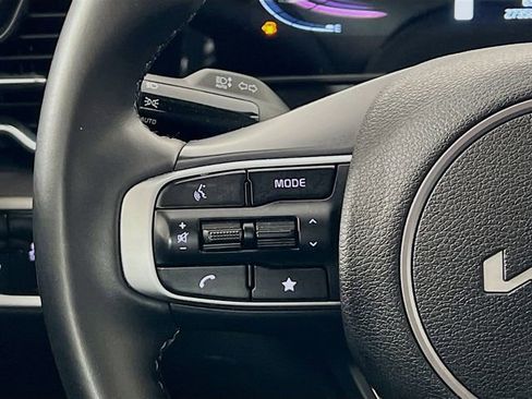 Used 2025 Kia Sportage EX w/ Premium Package FWD image 13