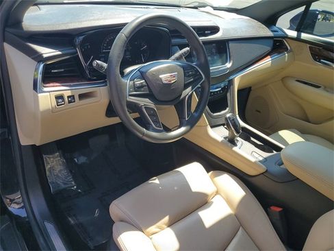 Used 2017 Cadillac XT5 Premium Luxury image 17