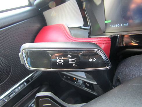 Used 2025 Lincoln Corsair Grand Touring w/ Equipment Group 301A AWD/4WD image 33