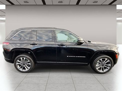 New 2025 Jeep Grand Cherokee Overland w/ Adv Protech Group III image 2