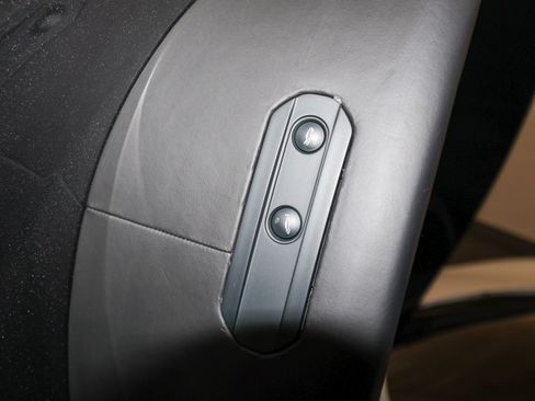 Used 2018 McLaren 570S RWD image 18