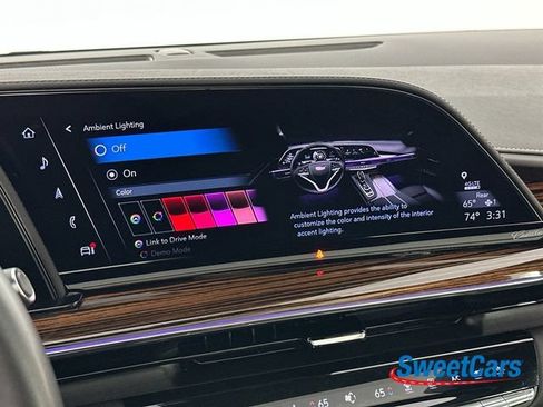 Used 2024 Cadillac Escalade Premium Luxury AWD/4WD image 27