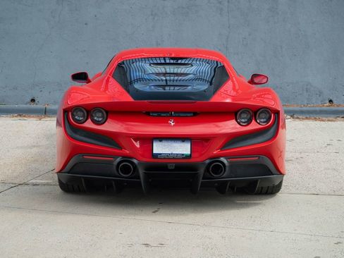 Used 2022 Ferrari F8 Tributo image 8