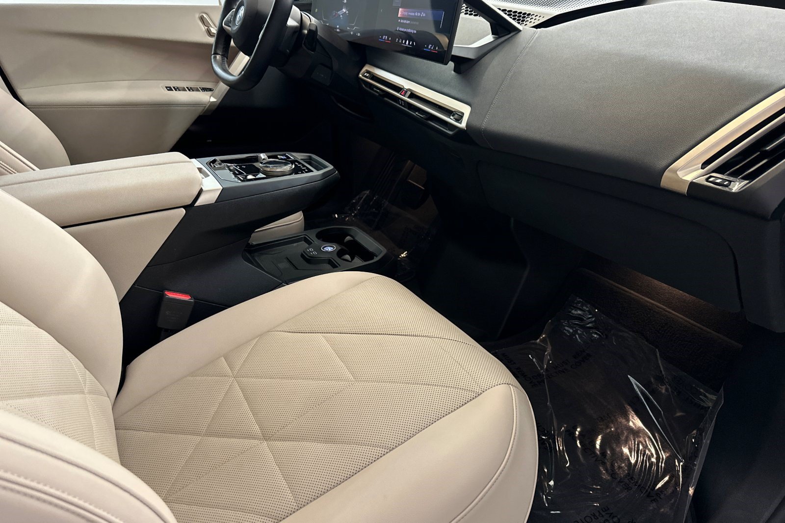 Certified 2024 BMW iX xDrive50 w/ Sport Package AWD/4WD image 35