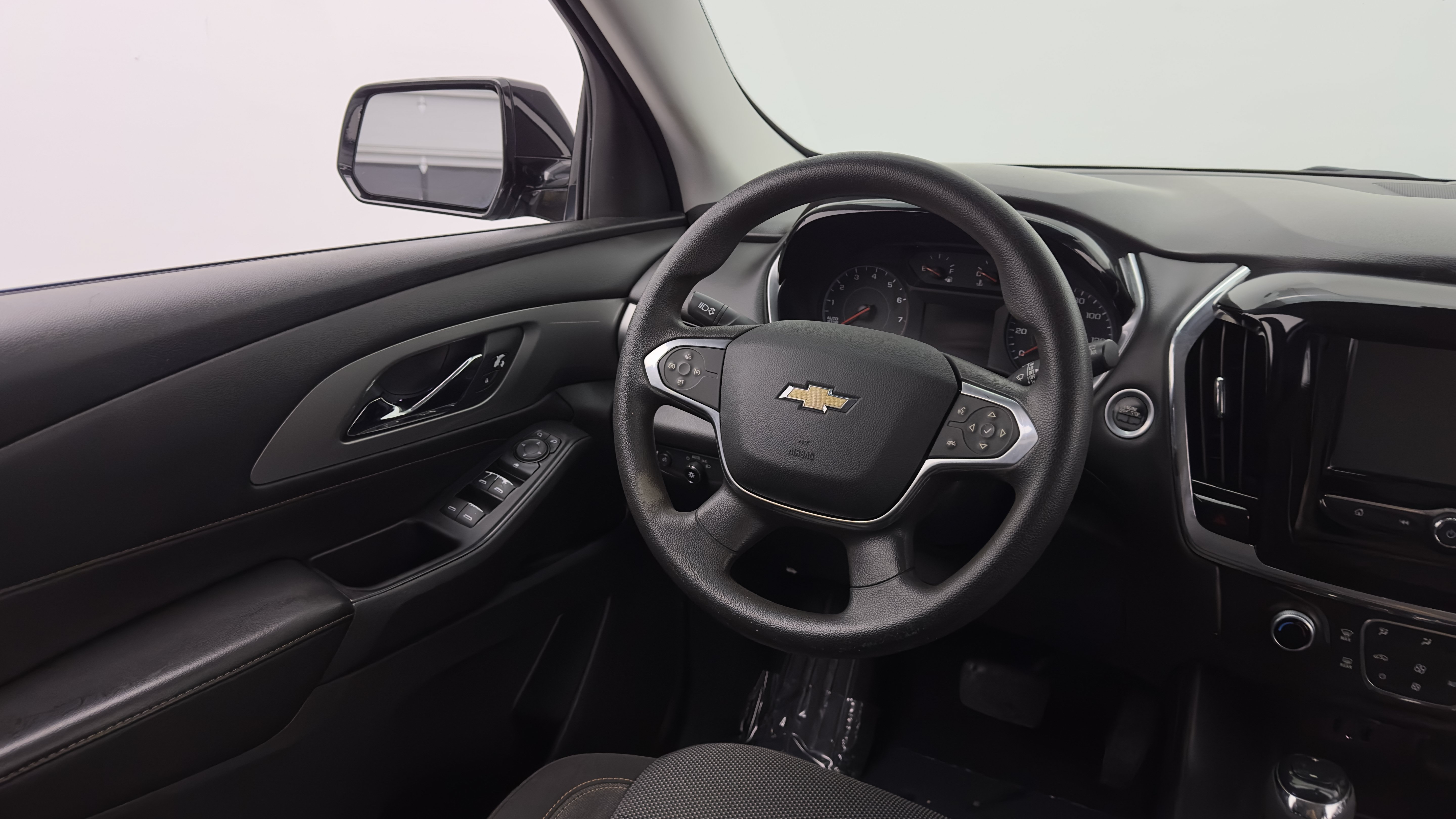 Used 2018 Chevrolet Traverse LS FWD image 31
