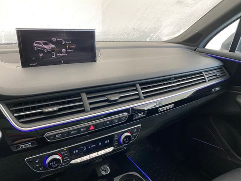 Used 2018 Audi Q7 3.0T Prestige w/ Prestige Package image 25