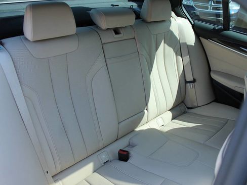 Used 2021 BMW 530i xDrive w/ Convenience Package image 39