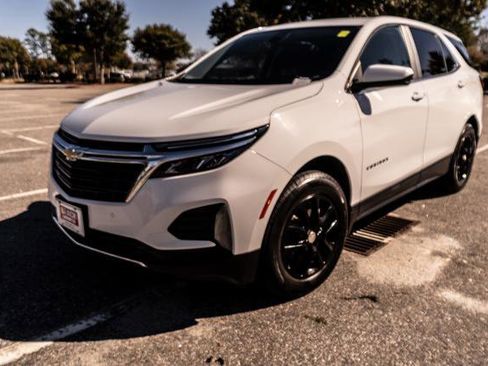 Used 2023 Chevrolet Equinox LT w/ LPO, Floor Liner Package image 7