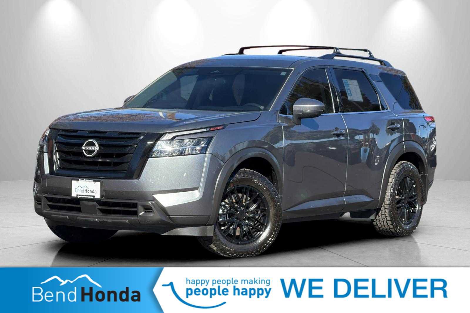 Used 2022 Nissan Pathfinder SV w/ SV Black Package AWD/4WD image 1