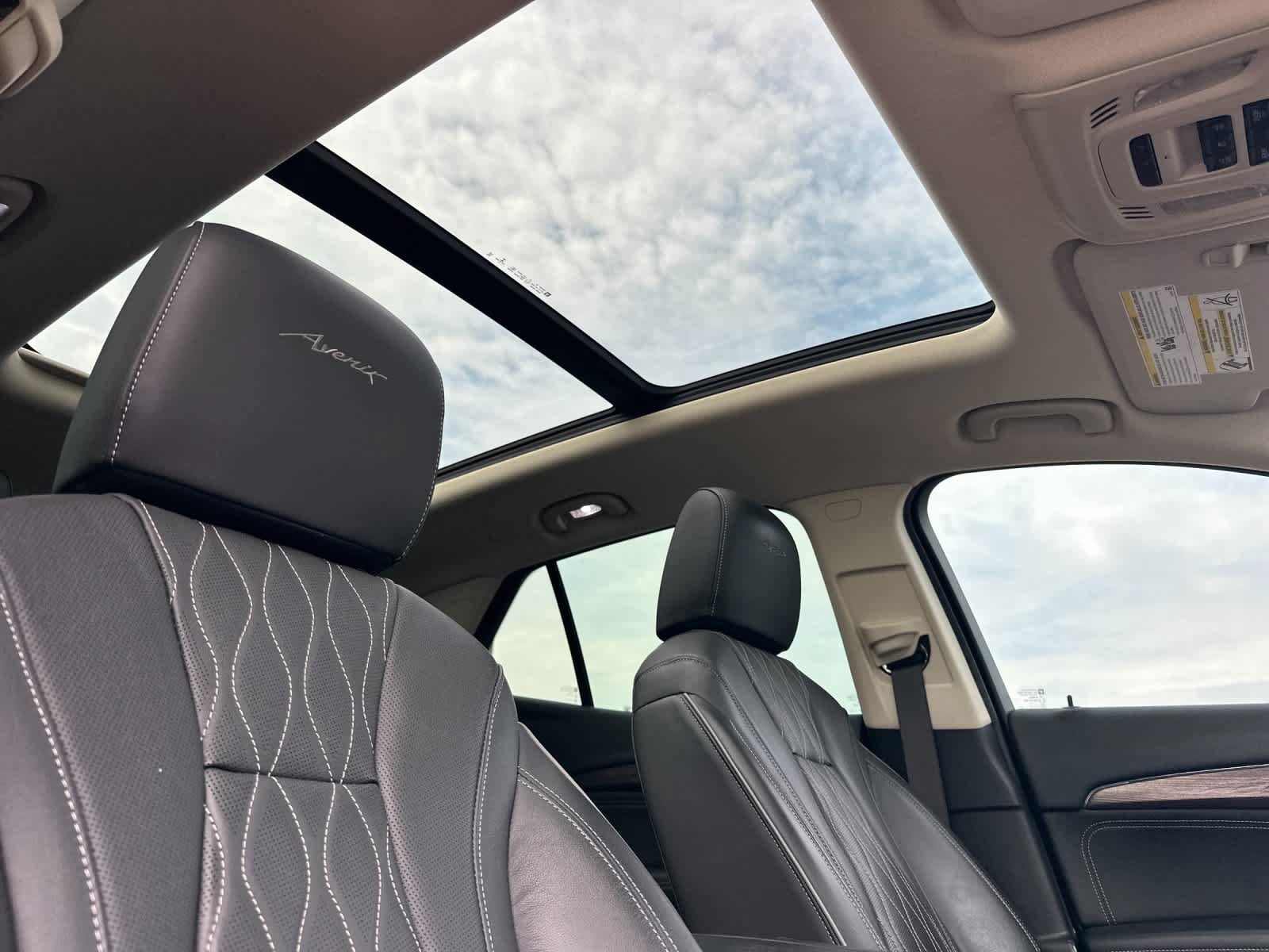 Used 2021 Buick Envision Avenir FWD image 18