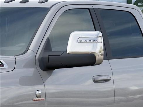 New 2026 RAM 2500 Laramie AWD/4WD image 12
