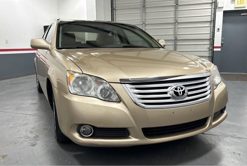 Used 2010 Toyota Avalon XL FWD image 3