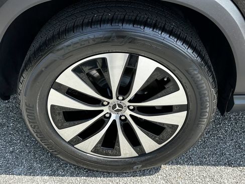 Certified 2025 Mercedes-Benz GLE 450e 4MATIC w/ Driver Assistance Package image 20