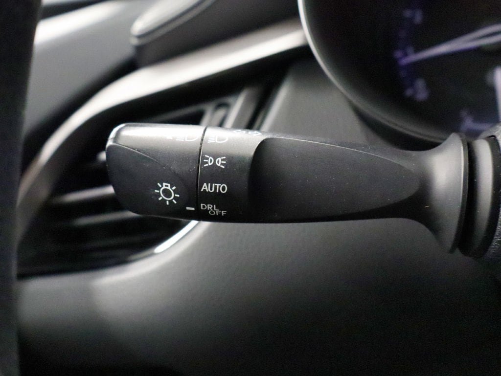 Used 2021 Toyota C-HR LE FWD image 28