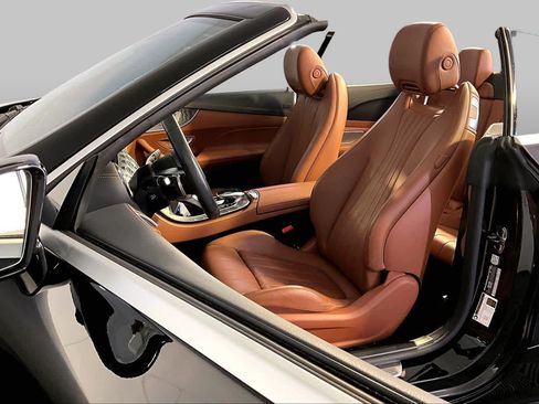 Used 2023 Mercedes-Benz E 450 4MATIC Cabriolet image 9