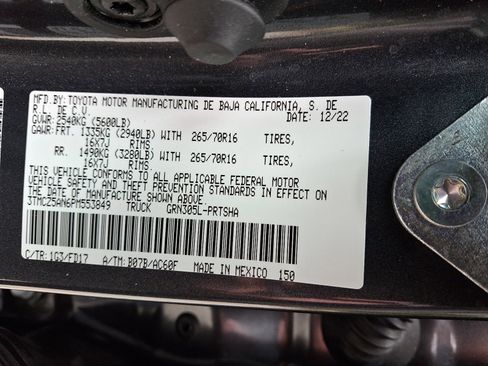 Certified 2023 Toyota Tacoma TRD Off-Road image 26