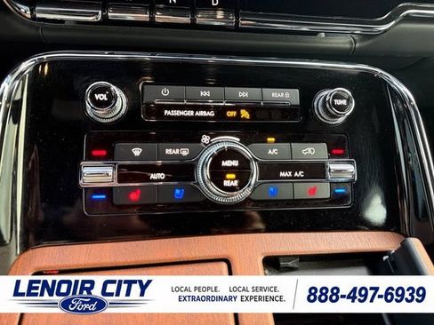 Used 2024 Lincoln Navigator L Black Label AWD/4WD image 26