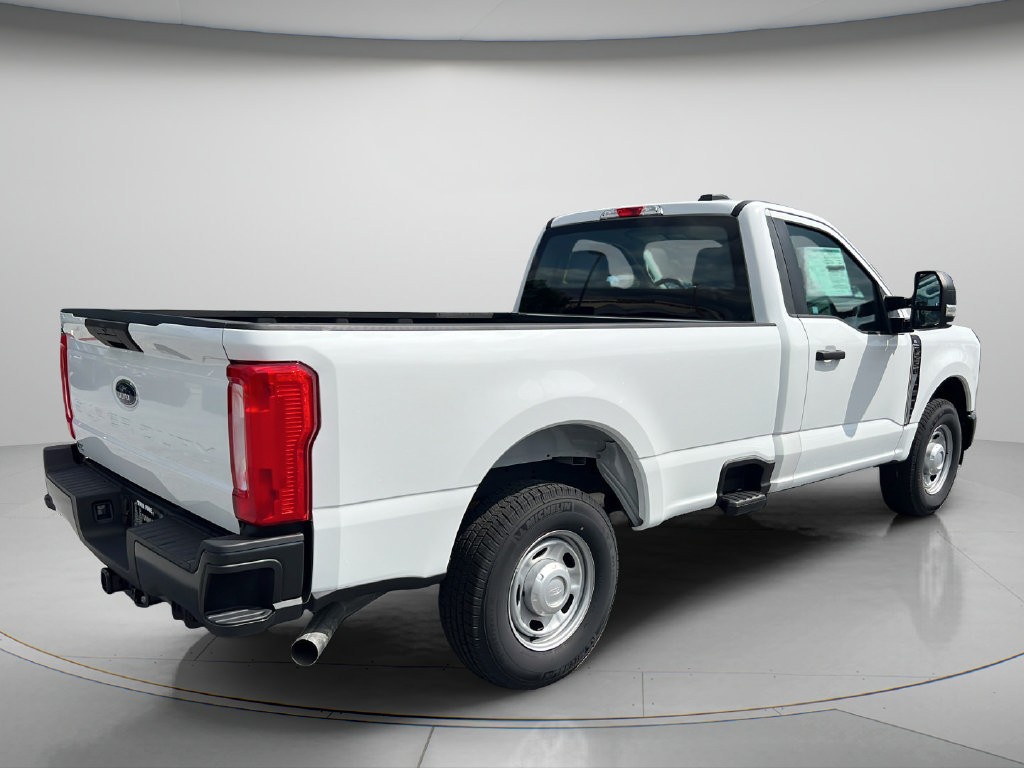 Used 2023 Ford F250 XL RWD image 7