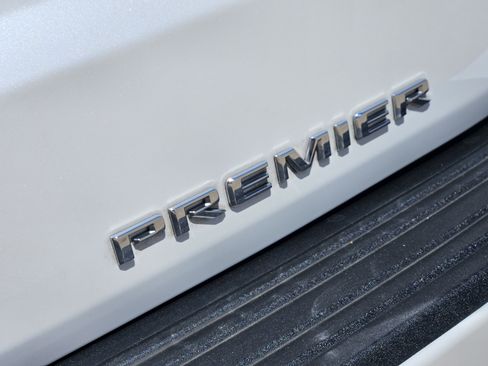 Used 2025 Chevrolet Tahoe Premier image 10