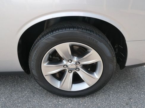 Used 2021 Dodge Challenger SXT RWD image 30