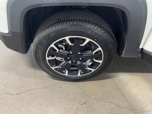 Used 2023 Jeep Renegade Latitude AWD/4WD image 30