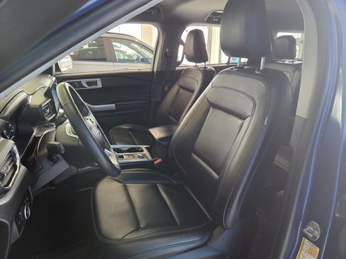 Used 2023 Ford Explorer XLT w/ Equipment Group 202A image 15