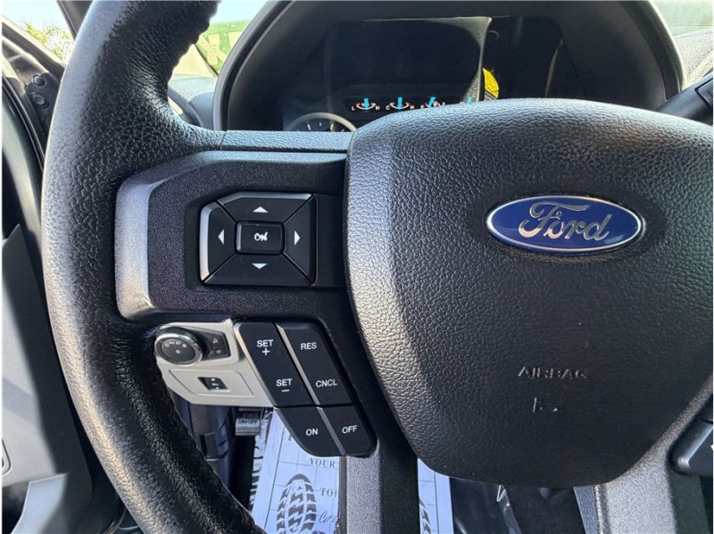 Used 2015 Ford F150 XLT w/ Equipment Group 302A Luxury AWD/4WD image 27
