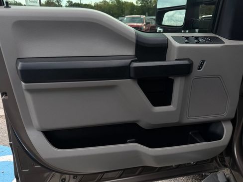 Used 2021 Ford F250 XL w/ STX Appearance Package AWD/4WD image 11