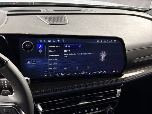 New 2026 Chevrolet Traverse High Country FWD image 18