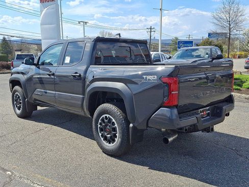 New 2026 Toyota Tacoma TRD Off-Road AWD/4WD image 11